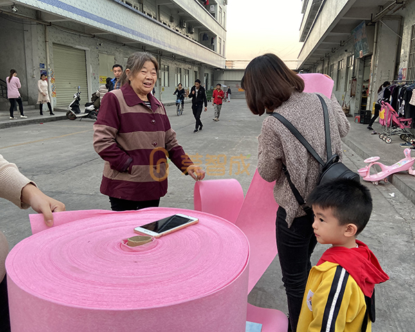 椰殼抹布擺地攤