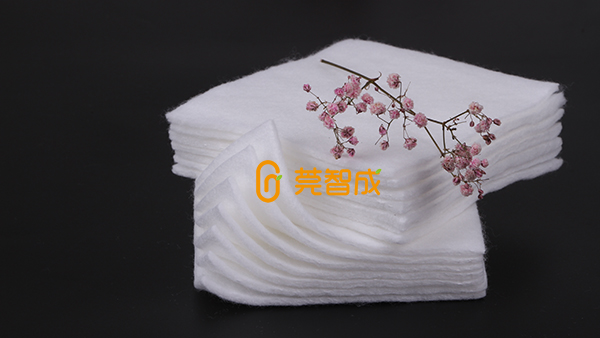 為什么鮮花吸水棉的吸濕能力強(qiáng)？