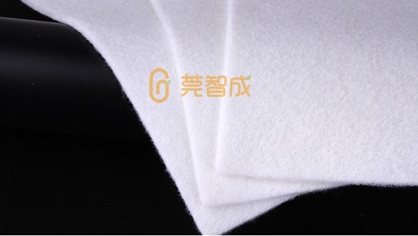 滌綸針刺氈如何利用自身結(jié)構(gòu)過(guò)濾？